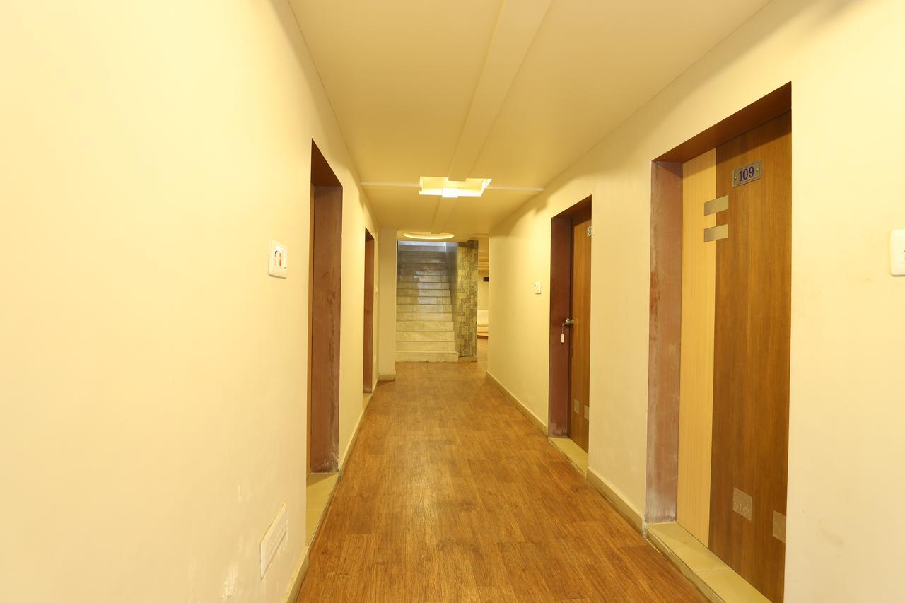 Hotel Loyal Residency Dzsámnagar Kültér fotó