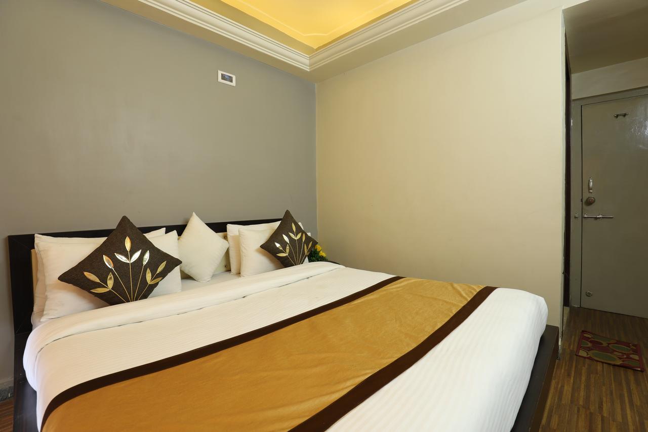 Hotel Loyal Residency Dzsámnagar Kültér fotó